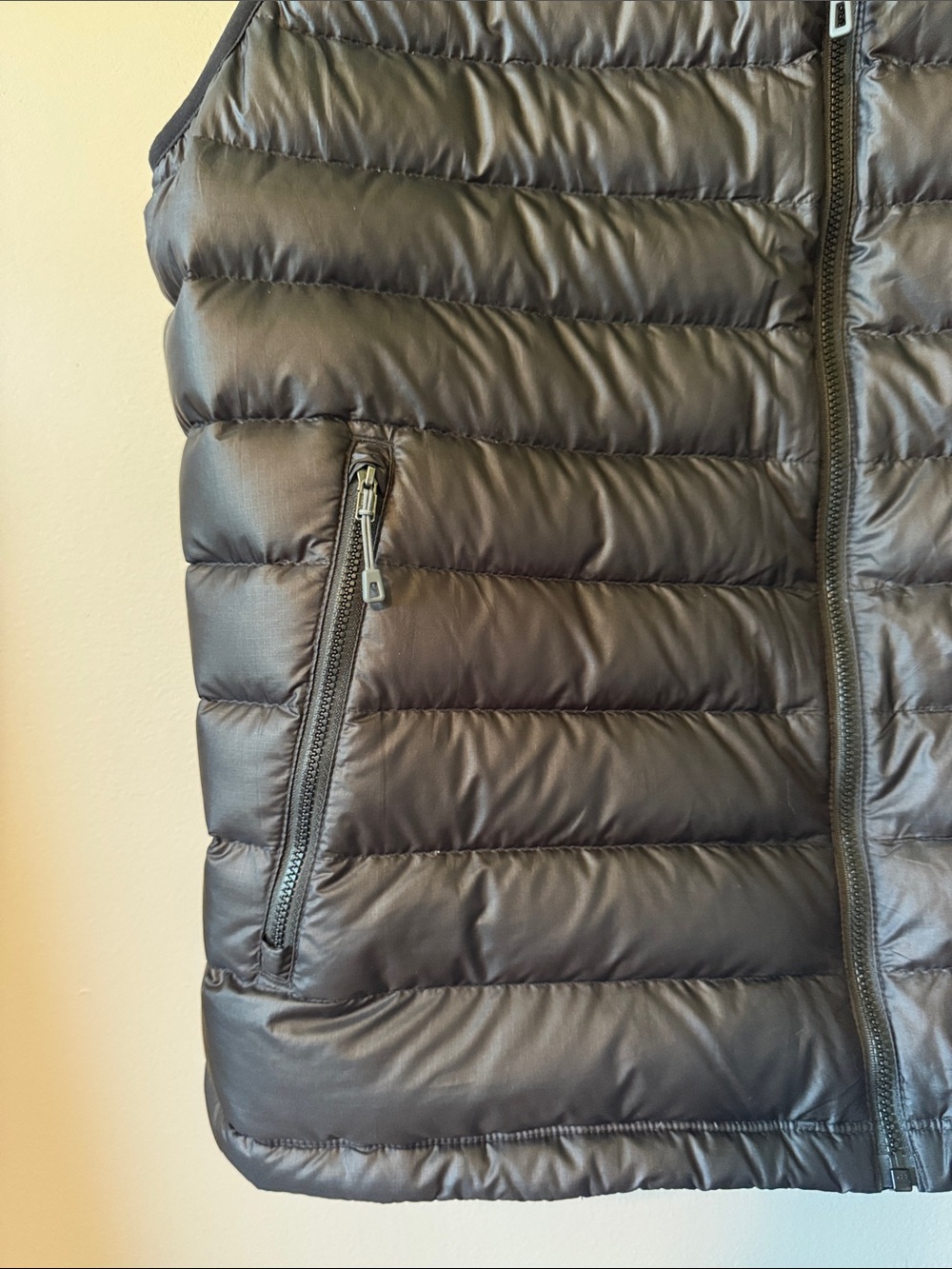 Patagonia Men’s Down Sweater Vest - Picture 4 of 7